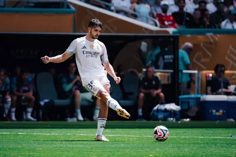 أسينسيو: غموض مستقبله مع تشابي ألونسو في الموسم القادم