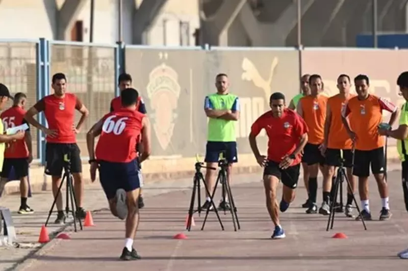 اتحاد الكرة يعلن نجاح 16 حكمًا و26 مساعدًا في اختبارات اللياقة البدنية