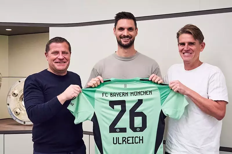 بايرن ميونخ يؤكد تمديد عقد حارس مرماه أولرايش حتى عام 2026