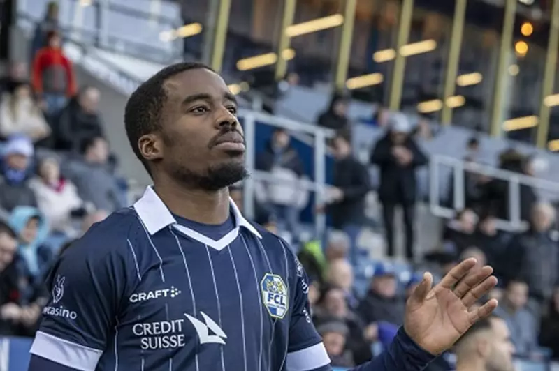 غموض الاتفاق بين تيدي أوكو ونادي الزمالك في الرياض