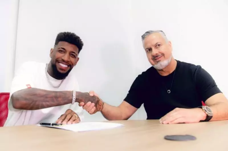 فلامنجو يعزز صفوفه بالتعاقد مع إيمرسون رويال رسميًا