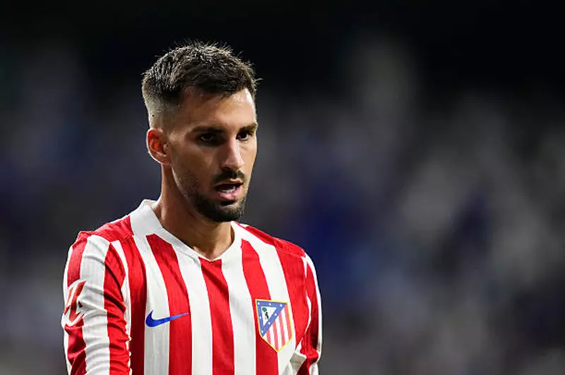 إصابة صفقة أتلتيكو مدريد الجديدة وتأثيرها على الموسم المقبل