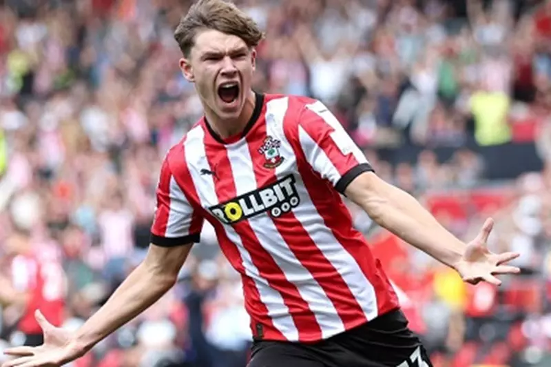 إيفرتون يسعى لإنجاز صفقة تاريخية في الانتقالات