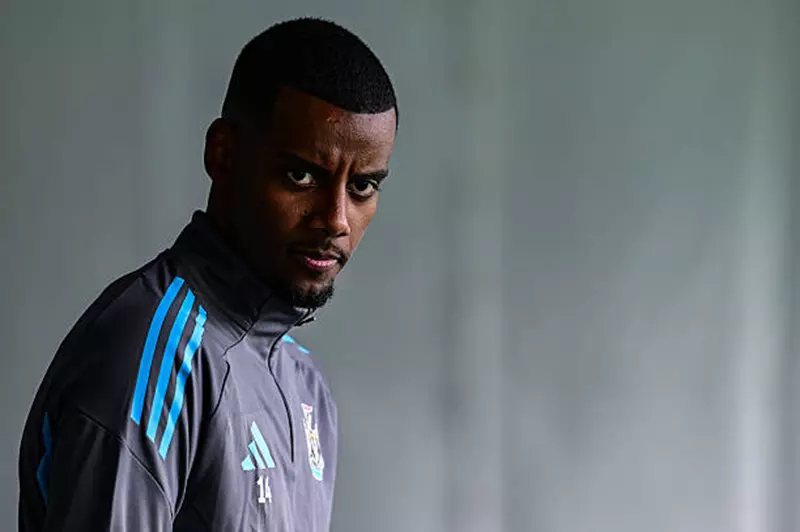 استبعاد إيزاك من تدريبات نيوكاسل وتأثيره على الأداء الجماعي للفريق