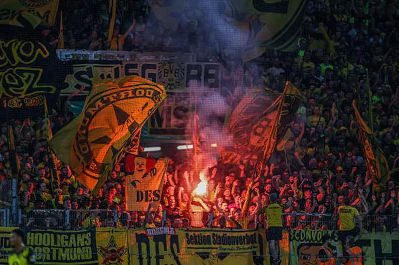 العنصرية تهدد روح المنافسة في كأس ألمانيا من خلال واقعتين مؤسفتيْن