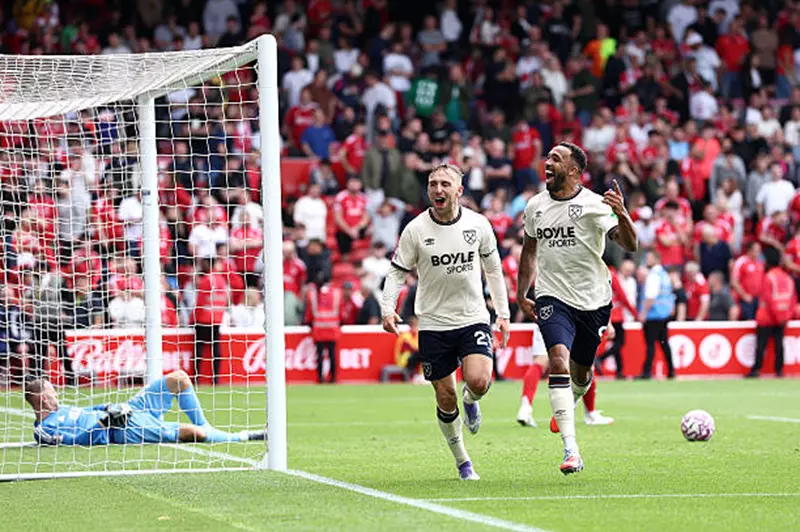 الفوز السريع: وست هام يحقق انتصاراً ساحقاً على نوتنجهام في 7 دقائق