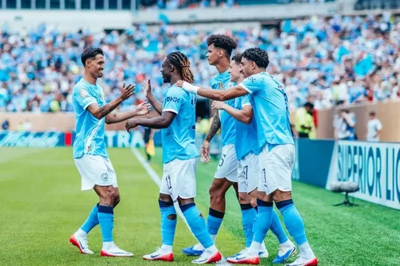 انتقال لاعب مانشستر سيتي إلى باير ليفركوزن: تفاصيل الصفقة المحتملة