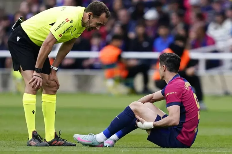 برشلونة يعلن تفاصيل إصابة ليفاندوفسكي قبل بداية الموسم الجديد