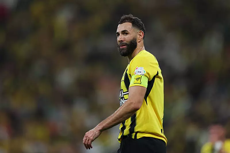 بنزيما في الدوري السعودي: التحديات والطموحات مع الاتحاد