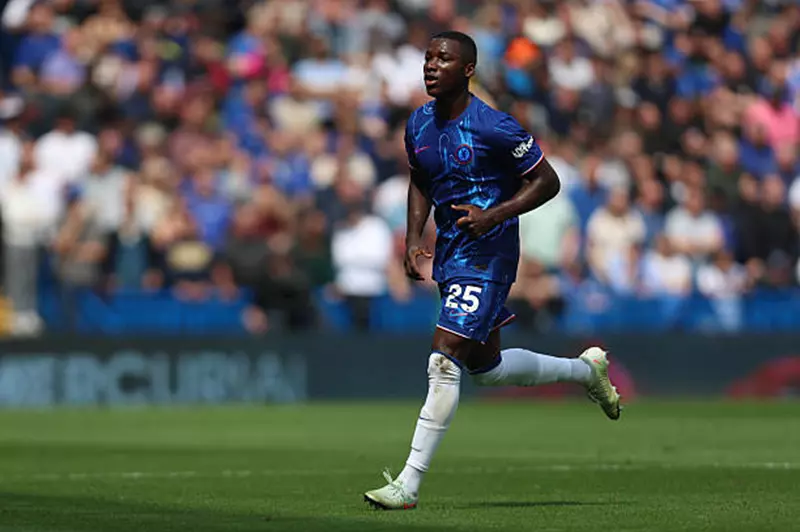 بينهم كايسيدو: ثلاثي تشيلسي يسعى لتحقيق إنجازات تاريخية ضد وست هام