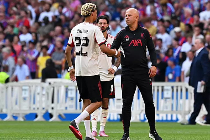 تأثير تألق إيكيتيكي على تقييم إيزاك في ليفربول