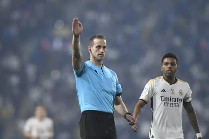 تحليل قرار تعيين خافيير روخاس حكماً لمواجهة الأهلي وبيراميدز في الدوري