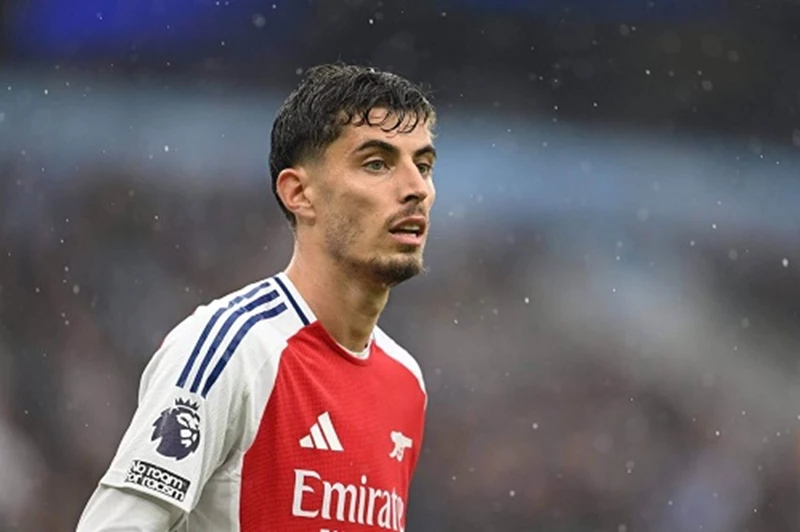 تداعيات عملية جراحة الركبة على مسيرة هافرتز الرياضية