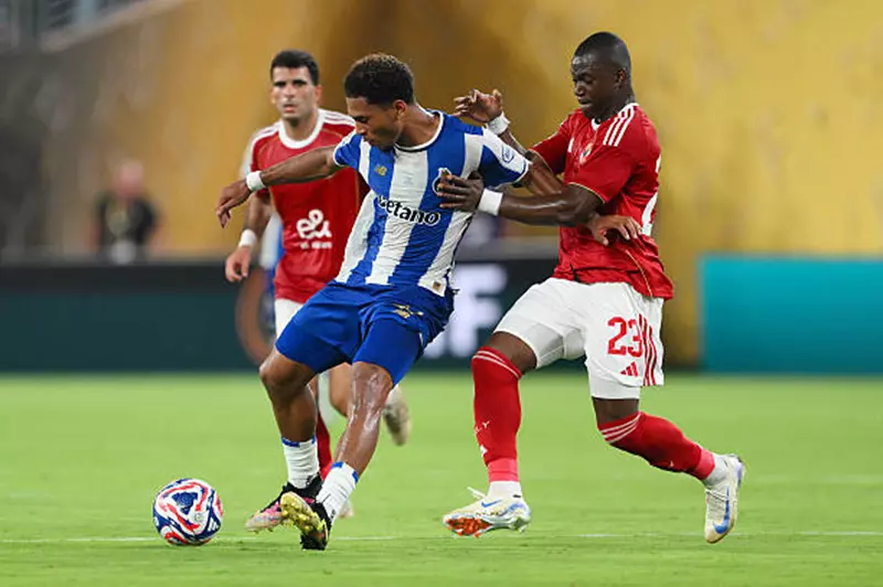 تطورات سوق الانتقالات: عقد ديانج مع الأهلي وتغييرات الزمالك