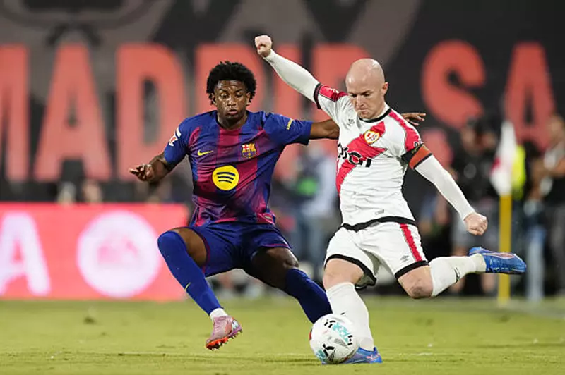 تعثر برشلونة المبكر في مواجهة رايو فاييكانو بالدوري الإسباني