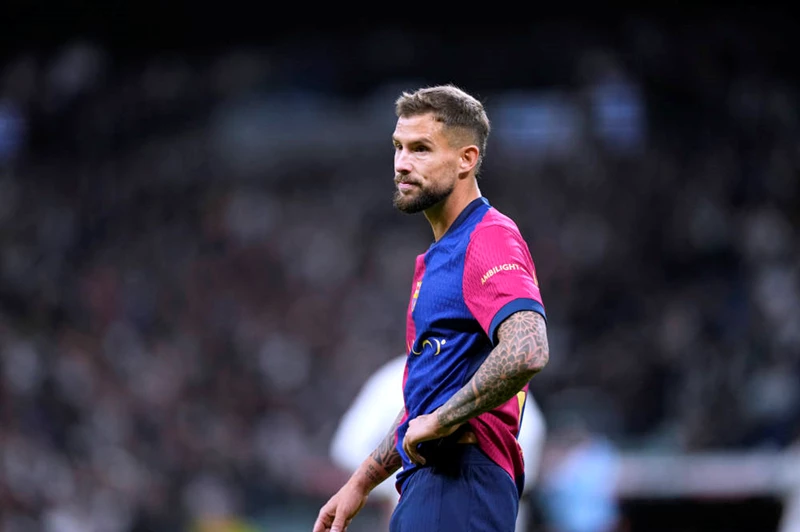 تقارير: النصر ينجح في ضم مدافع برشلونة بشكل رسمي