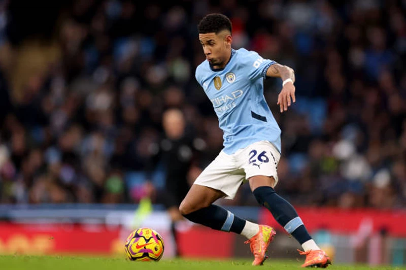 توتنهام يستعد للتفاوض مع مانشستر سيتي لضم سافينيو