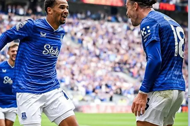 جريليش يتألق ويضع جوارديولا أمام تحديات جديدة بعد رحيل دي بروين