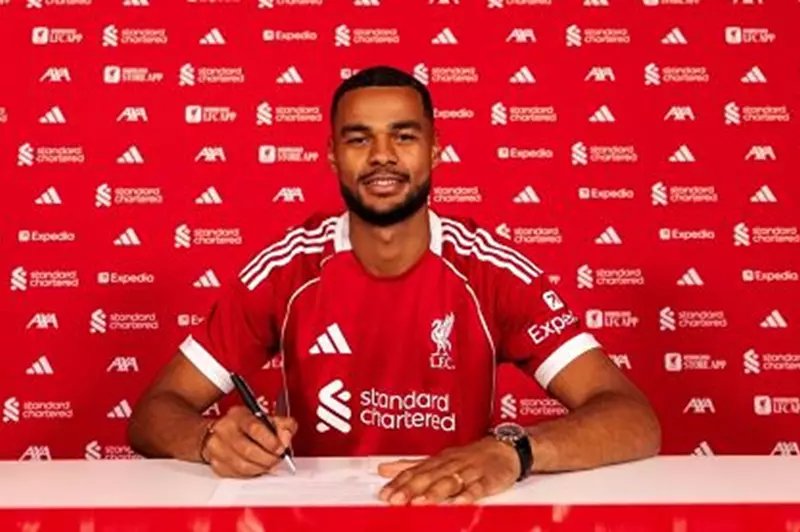 رسمياً: ليفربول يؤكد تجديد عقد جاكبو لعام إضافي