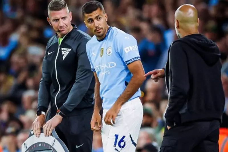 رودري يغيب عن افتتاحية مانشستر سيتي للموسم الجديد وتأثيره على الفريق