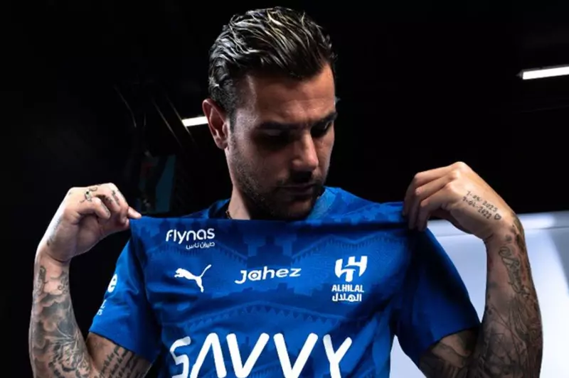 عقوبة تحرم الهلال من خدمات ثيو في بداية الدوري السعودي