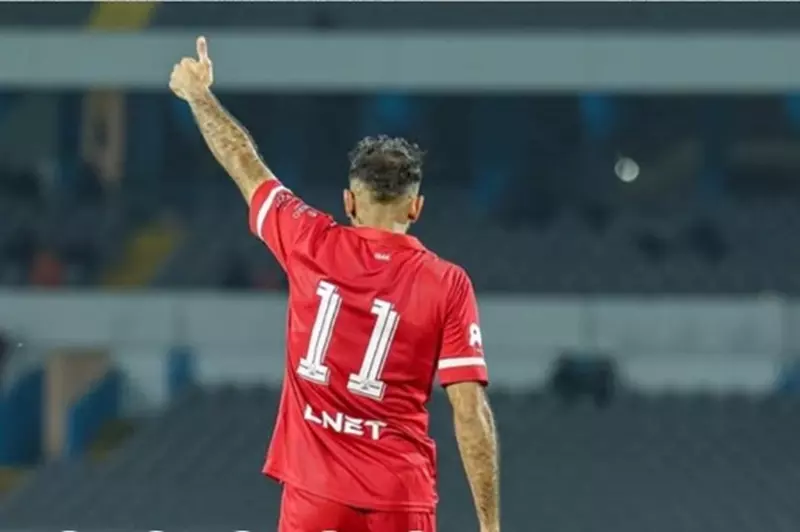 فرج عامر يستعرض احتمالات عودة كهربا إلى سموحة بالدوري المصري