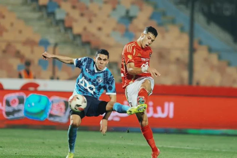 قمة الزمالك والأهلي: أحداث مثيرة في استاد السلام بعد نقل المباراة