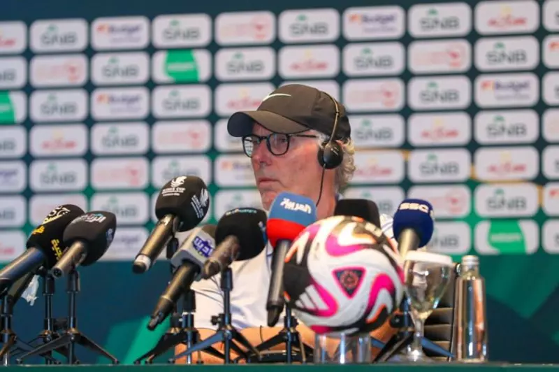 لوران بلان: استراتيجيات مواجهة رونالدو في سوق الانتقالات المفتوح