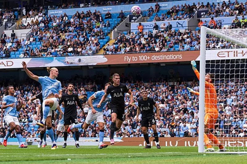 مانشستر سيتي يتعرض لانتكاسة مفاجئة على أرضه أمام فريق خصم عنيد