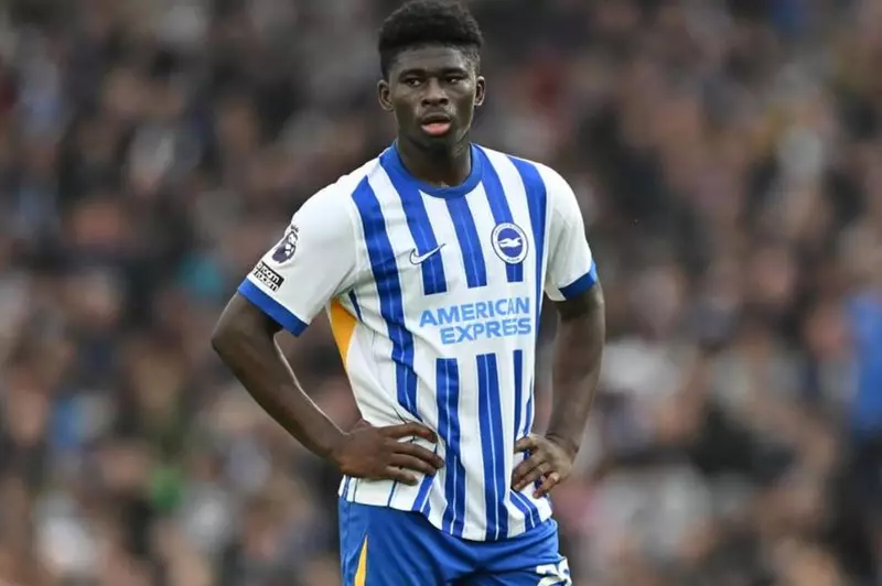 مانشستر يونايتد يتخلى عن صفقة باليبا: تفاصيل وأسباب القرار