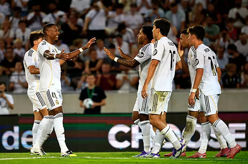 مباراة ودية: ريال مدريد يحقق انتصارا ساحقا على تيرول بمساهمة مبابي المذهلة