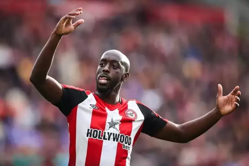 مدرب برينتفورد يؤكد غياب ويسا عن المشاركة ويعبر عن أمله في انضمامه للفريق