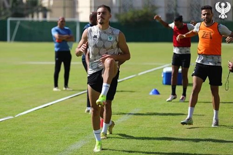 مستقبل معتز زدام بين المصري والبنك الأهلي: تطورات مثيرة