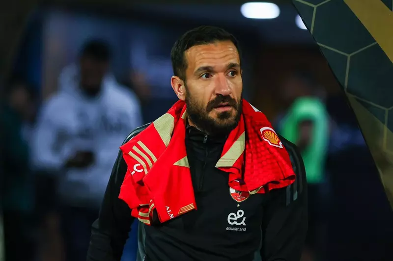 معلول: إنجازاتي مع الأهلي وتعاطف الجمهور الداعم