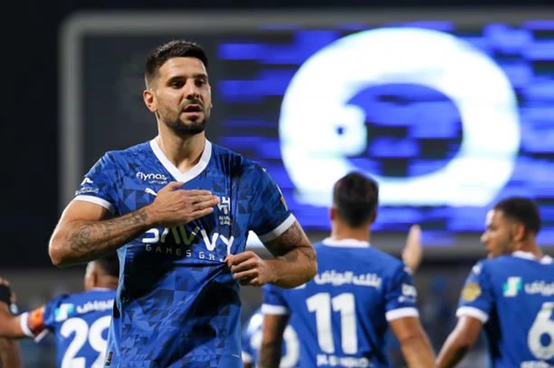 ميتروفيتش يرفض الانتقال إلى سندرلاند ويكشف الأسباب الحقيقية