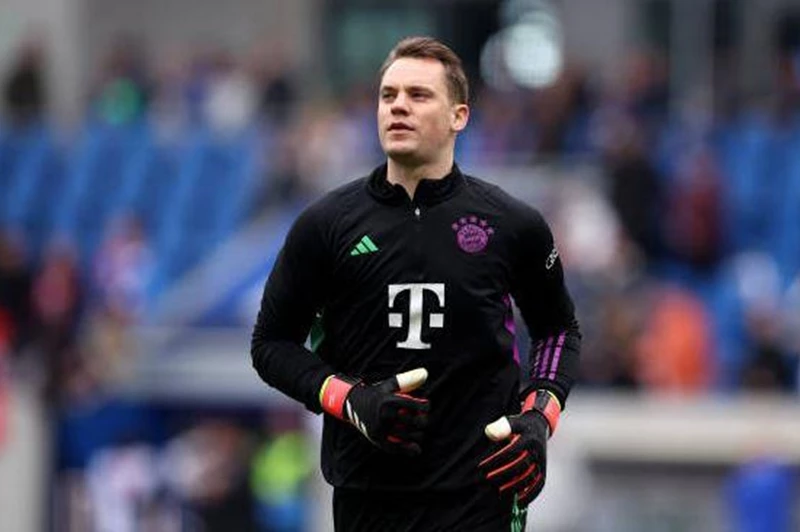 نوير يواصل كتابة التاريخ في الدوري الألماني بالموسم العشرين