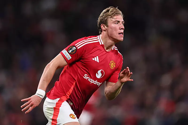 هويلوند يكمل انتقاله إلى نابولي بعد الكشف الطبي الأحد