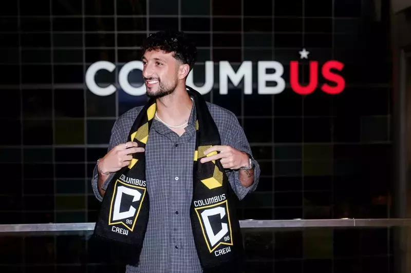 وسام أبو علي: التحديات والفرص في انتقاله إلى كولومبوس بعد مسيرة الأهلي