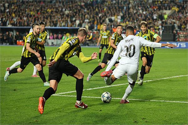 ريال مدريد يكتسح كايرات 5-0 في دوري أبطال أوروبا