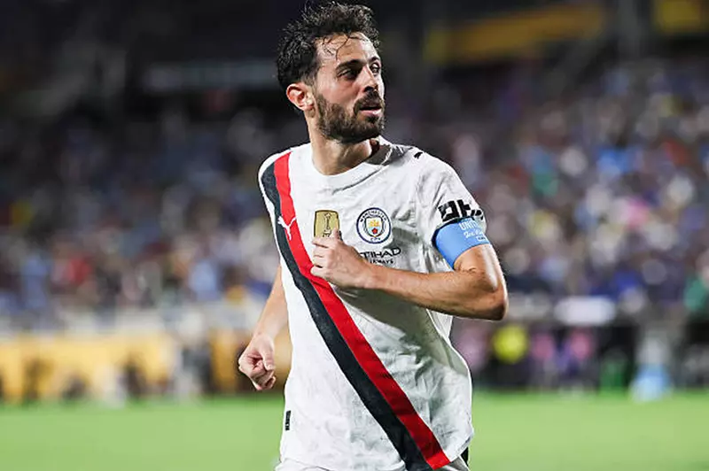 أرسنال يقتنص نقطة مثيرة من مانشستر سيتي في مواجهة مثيرة