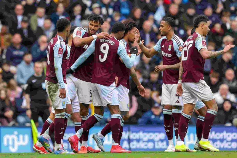 أستون فيلا يتعاقد مع نجم شباب أبردين الأسكتلندي