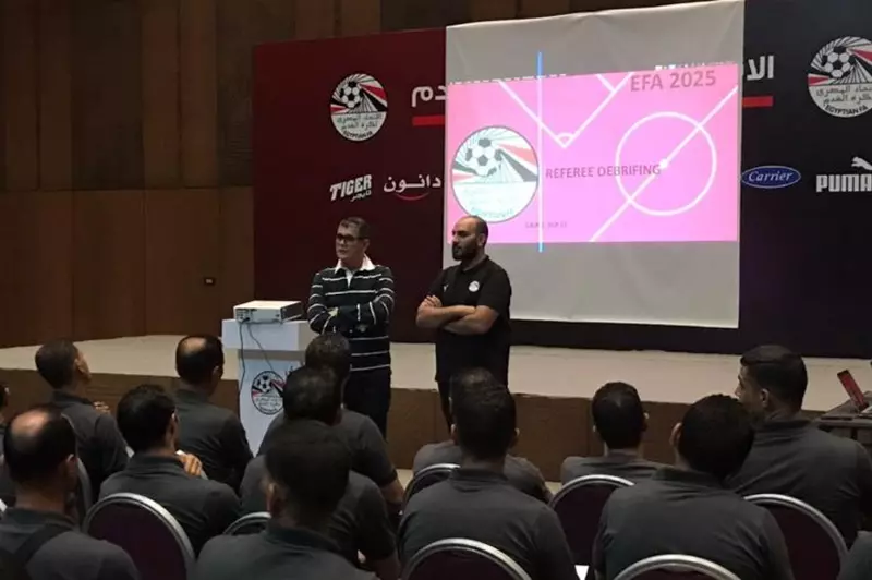 أوسكار رويز يناقش استراتيجية التحكيم قبل الجولة السادسة من الدوري المصري