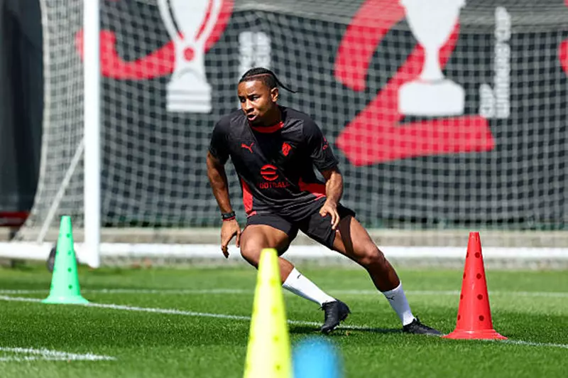 استراتيجيات استثمار أليجري في نكونكو لتعزيز أداء ميلان