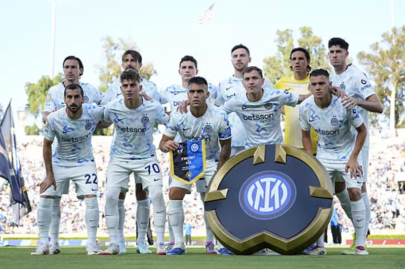الإنتر يسعى لتعزيز صفوفه بلاعب من كلوب بروج