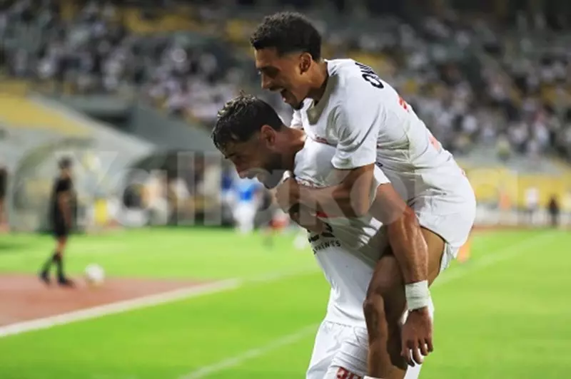 الزمالك يعود بقوة ويحقق فوزاً ساحقاً على المصري في صدارة الدوري
