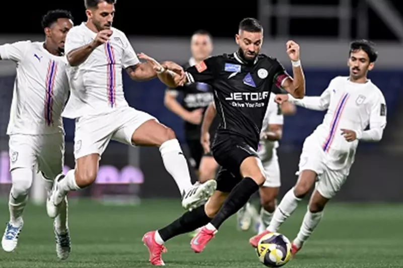 الشباب يتألق بتسع لاعبين وينتزع انتصاراً مثيراً ضد أبها في كأس الملك