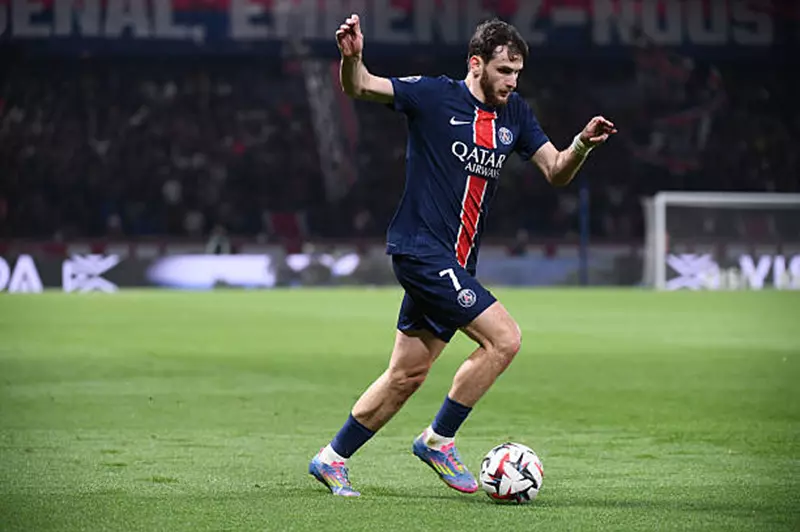 بعد الشكوك حول الغياب: كفاراتسخيليا يعود بقوة لمواجهة أتالانتا في باريس