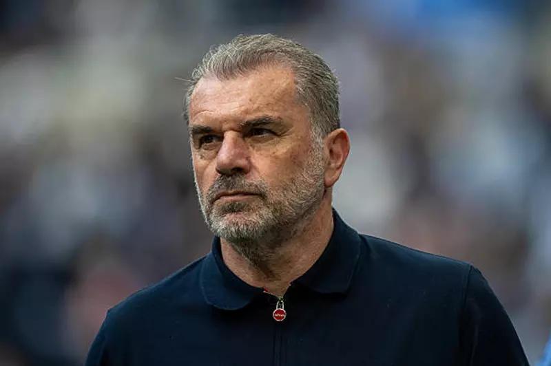 بوستيكوجلو: استراتيجية هجومية متجددة في عالم كرة القدم