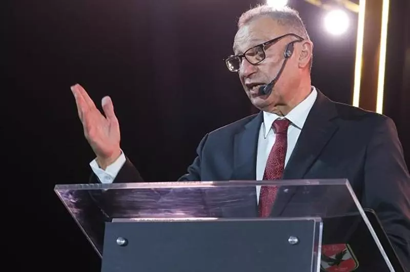 تأثير الجلسات العامة على قرارات القادة: تجربة جلسة الساحل مع حسن مصطفى