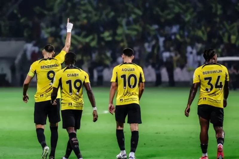 تأثير دعم اللاعبين على أداء الفرق في المباريات الحاسمة: حالة اتحاد جدة ضد النجمة